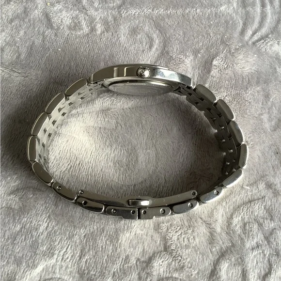 Ladies GUCCI stainless steel watch💖 - Picture 4 of 13